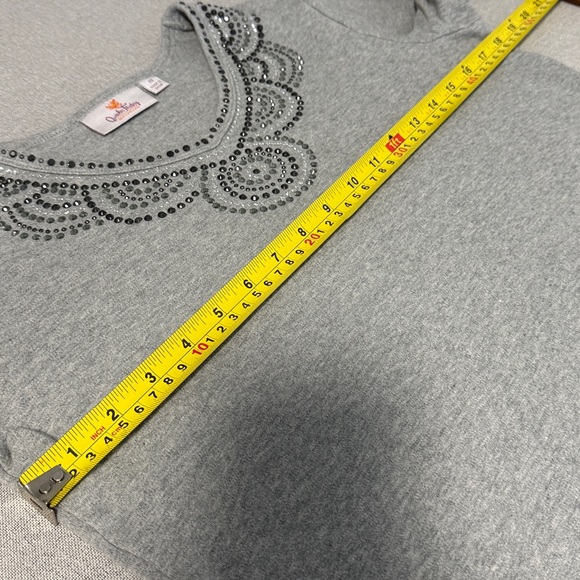Quacker Factory Gray Embellished Women's Tunic Top SZXS. - Picture 6 of 13